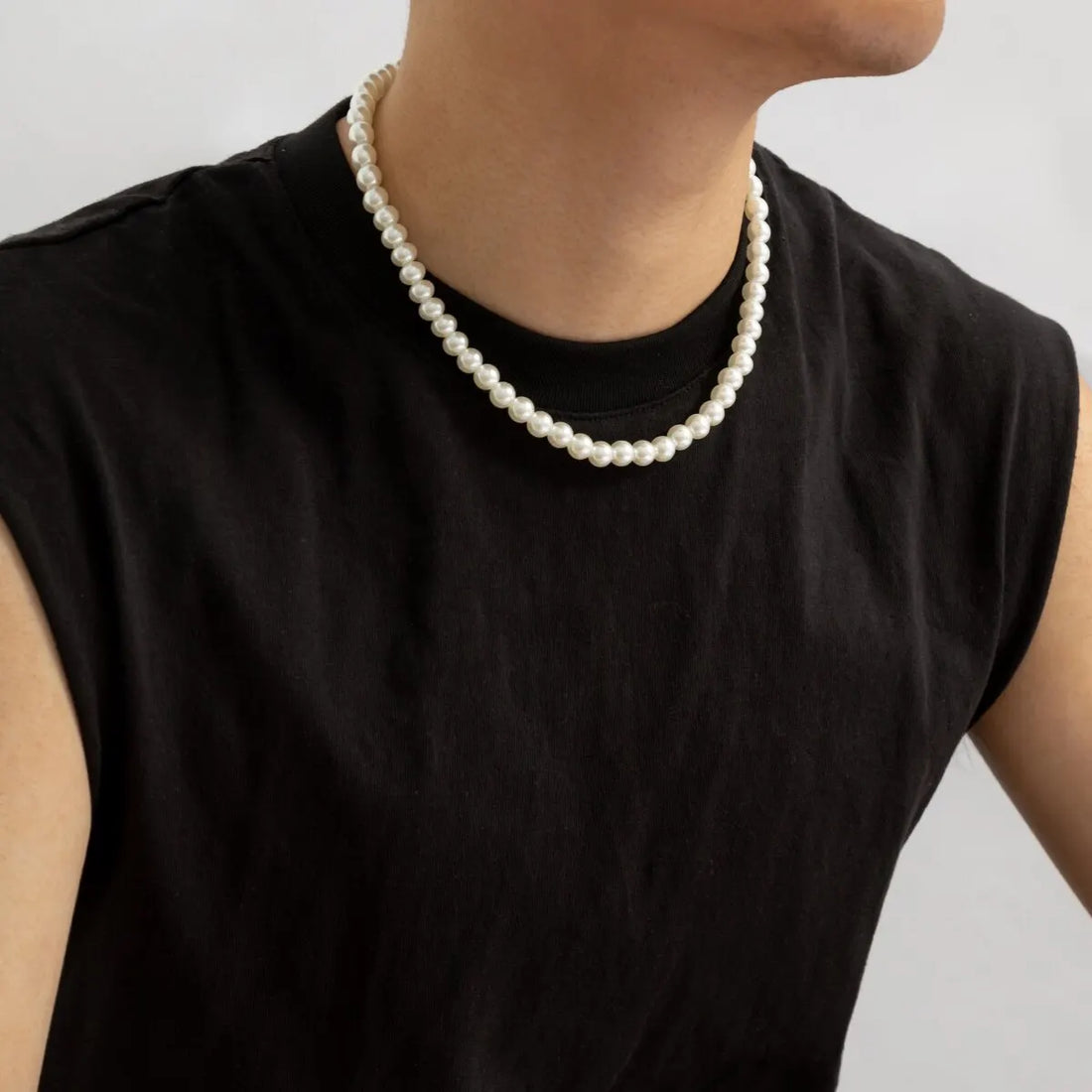 Lucentelli Pearl Edge Choker Necklace